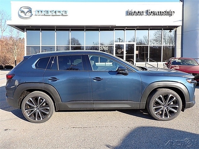 2025 Mazda CX-50 Premium Plus's photo