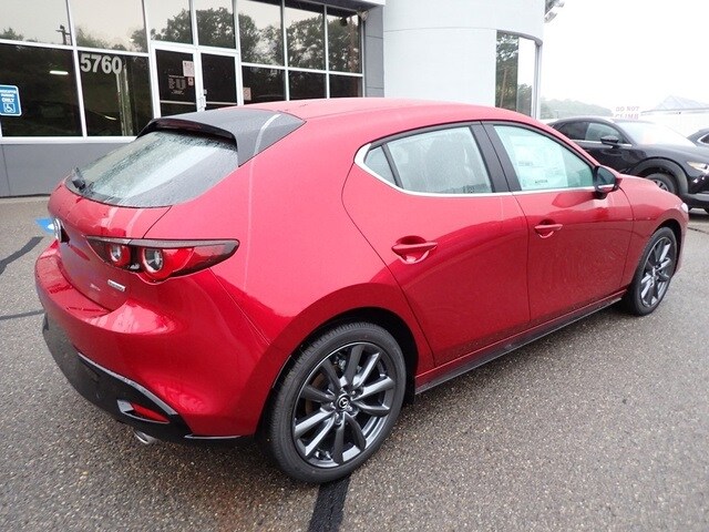 2025 Mazda Mazda3 2.5 s Preferred photo 2