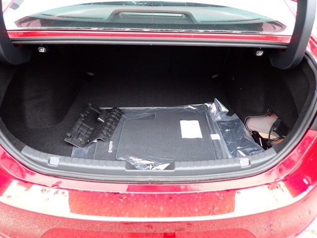 2025 Mazda Mazda3 2.5 s Preferred photo 4