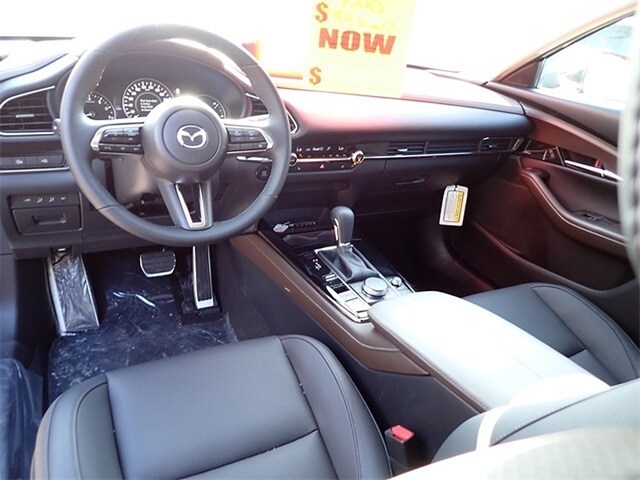2025 Mazda CX-30 Premium - Photo 13