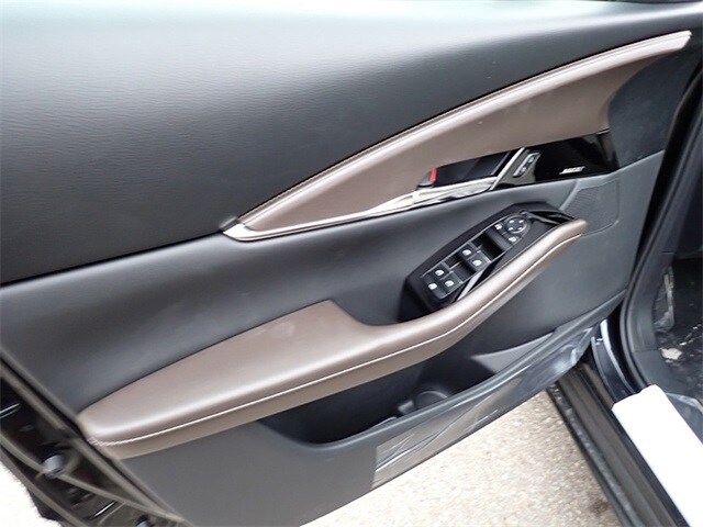 2025 Mazda CX-30 Premium - Photo 14