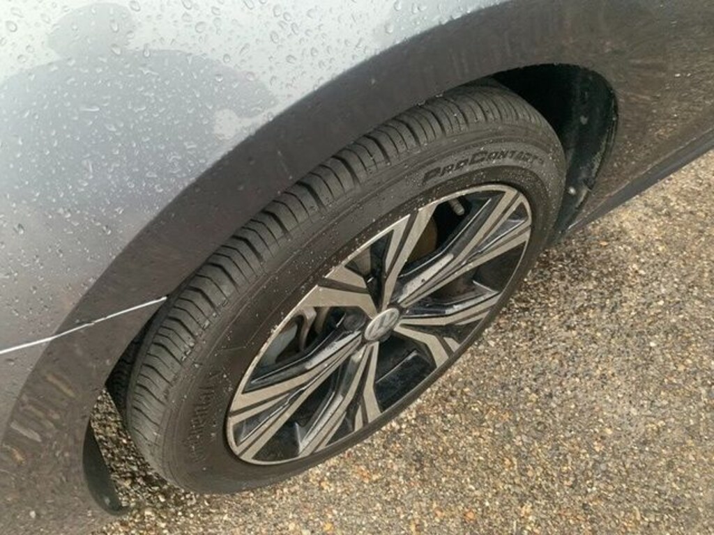Used 2022 Volkswagen Passat 2.0T SE Sedan