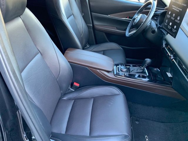 2025 Mazda CX-30 Premium - Photo 9