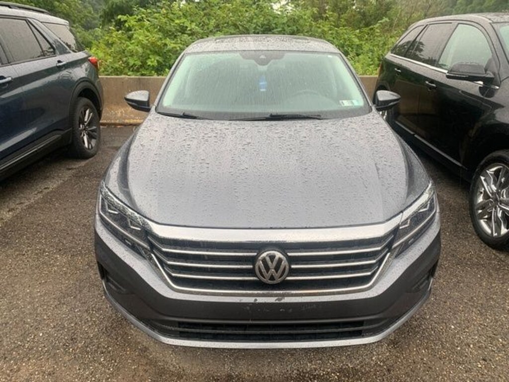 Used 2022 Volkswagen Passat 2.0T SE Sedan