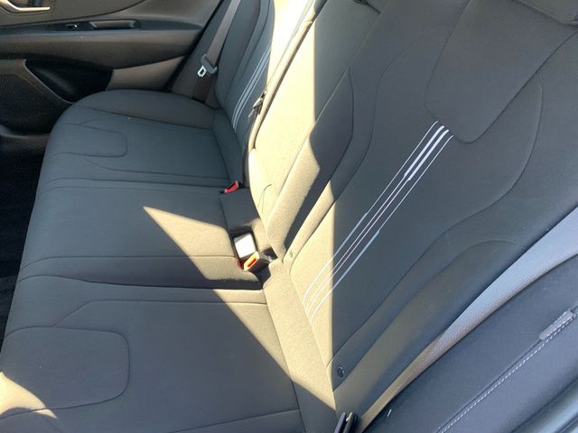2025 Hyundai Elantra SEL - Photo 17