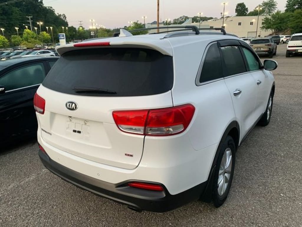 Used 2017 Kia Sorento 2.4L LX SUV