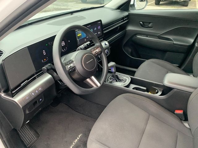 2024 Hyundai Kona SE - Photo 21