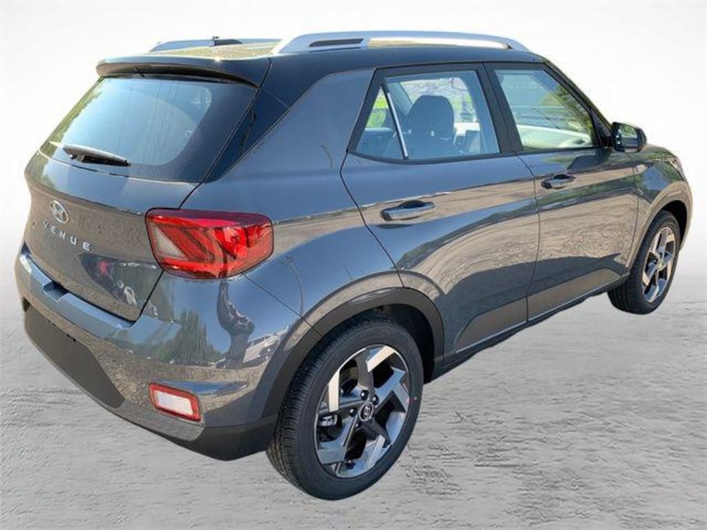 New 2026 Hyundai Venue SEL w/Two-Tone Roof SUV