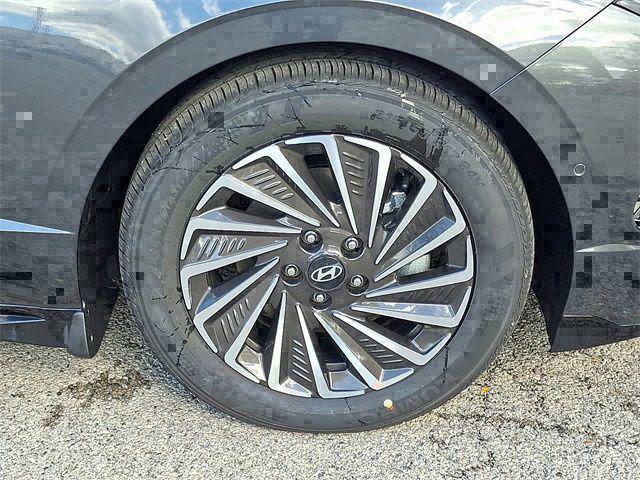 2026 Hyundai Sonata Hybrid Limited - Photo 8