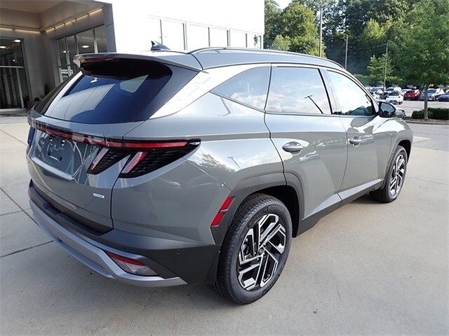 2025 Hyundai Tucson Limited photo 2