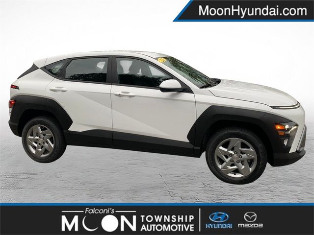 2024 Hyundai Kona SE - Photo 1