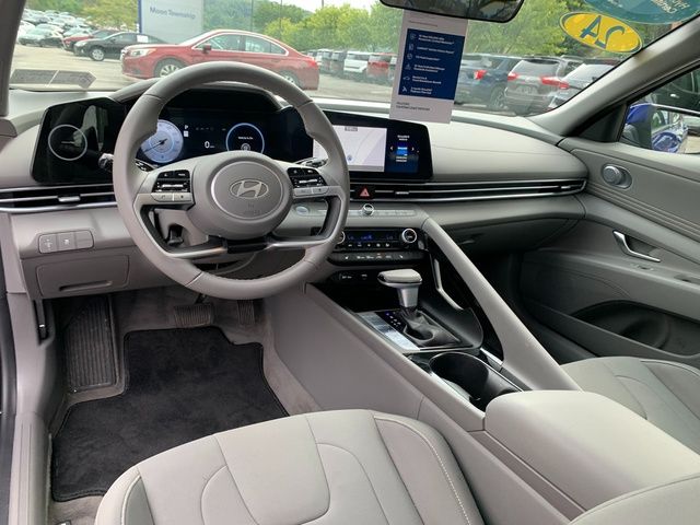 2024 Hyundai Elantra SEL - Photo 18