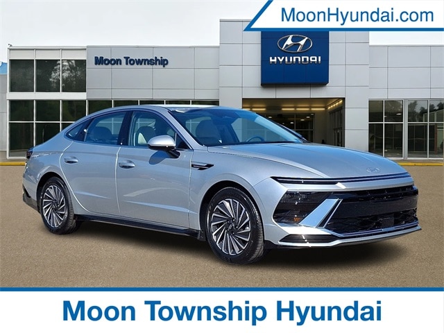 2025 Hyundai Sonata Hybrid Sedan 