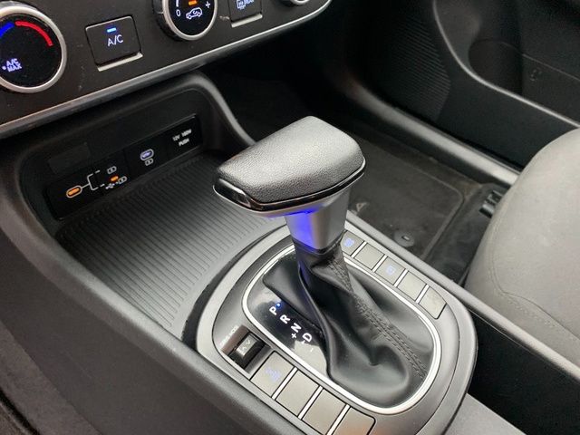 2024 Hyundai Kona SE - Photo 24