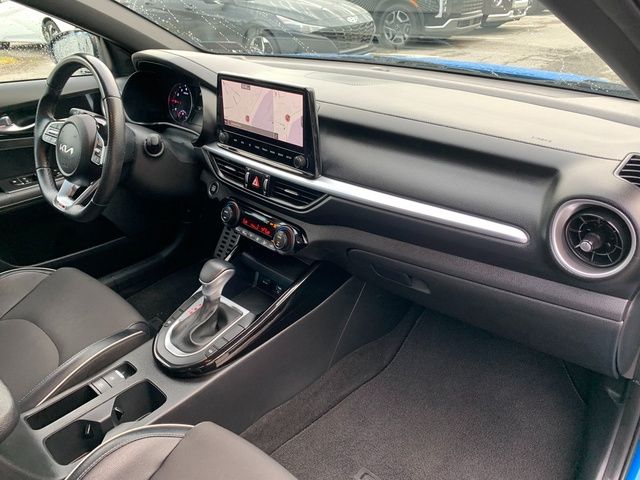 2022 Kia FORTE GT-Line - Photo 11