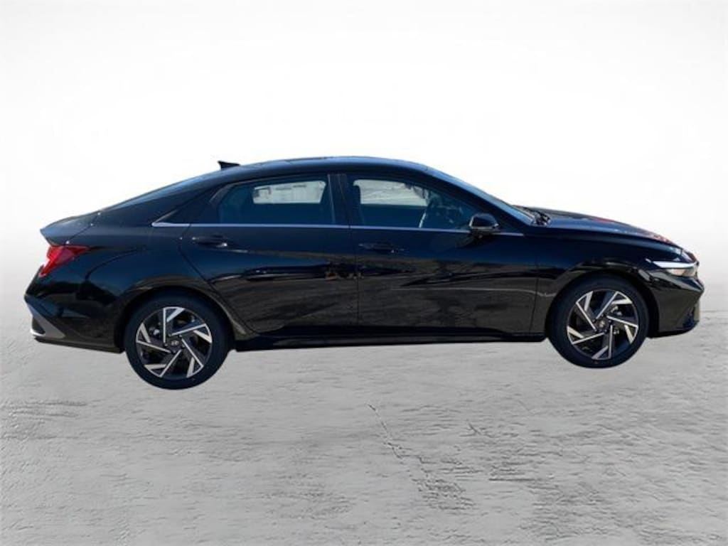 New 2026 Hyundai Elantra Limited Sedan