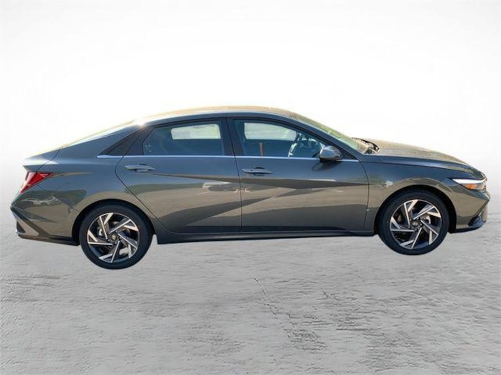 New 2026 Hyundai Elantra Limited Sedan