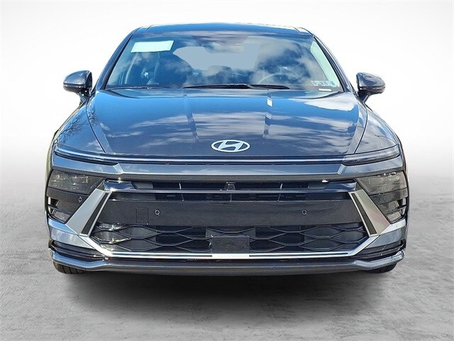 2026 Hyundai Sonata Hybrid Limited photo 2