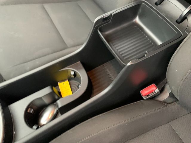 2024 Hyundai Kona SE - Photo 23