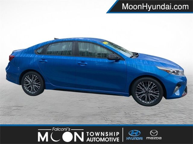 2022 Kia FORTE GT-Line - Photo 1