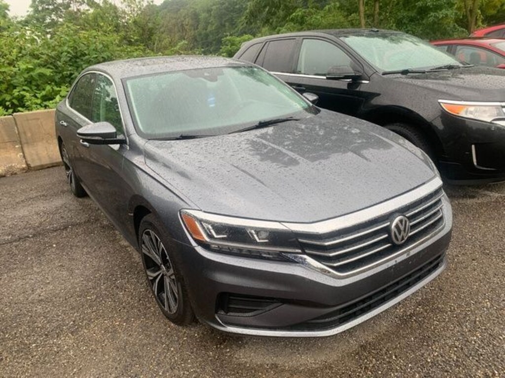 Used 2022 Volkswagen Passat 2.0T SE Sedan