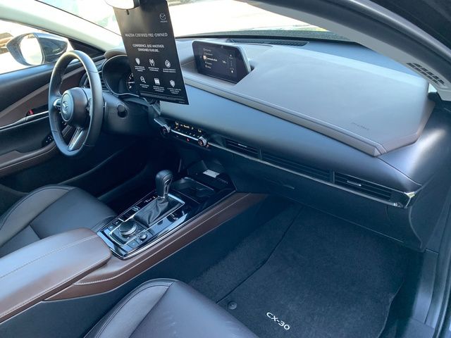2025 Mazda CX-30 Premium - Photo 10