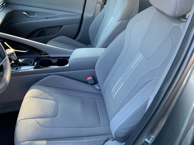 2024 Hyundai Elantra SEL - Photo 16