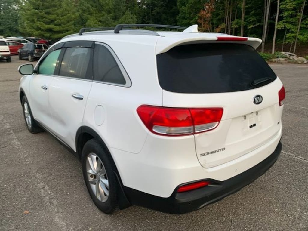 Used 2017 Kia Sorento 2.4L LX SUV