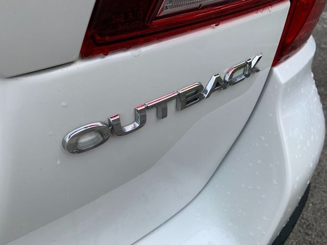 2018 Subaru Outback Premium - Photo 16