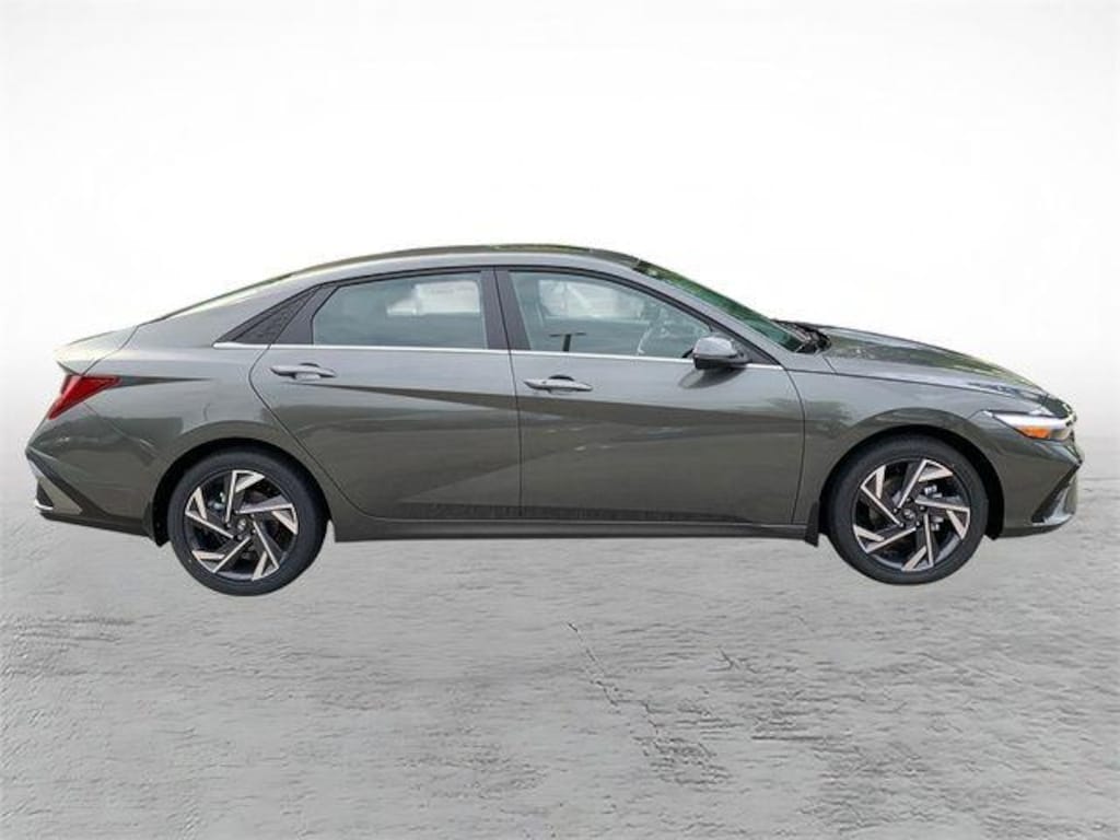 New 2026 Hyundai Elantra Limited Sedan