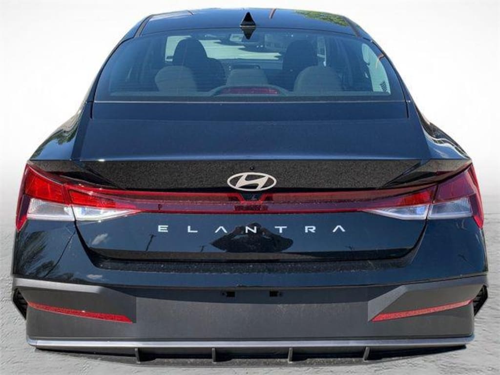 New 2026 Hyundai Elantra SE Sedan