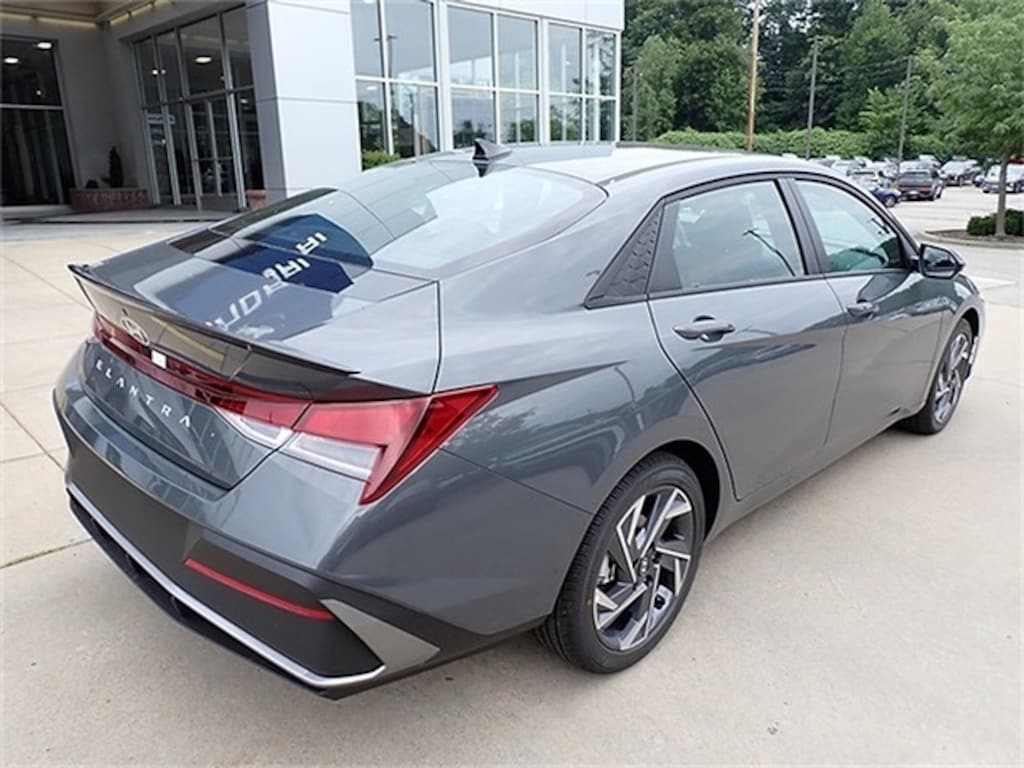 New 2025 Hyundai Elantra SEL Sport Sedan