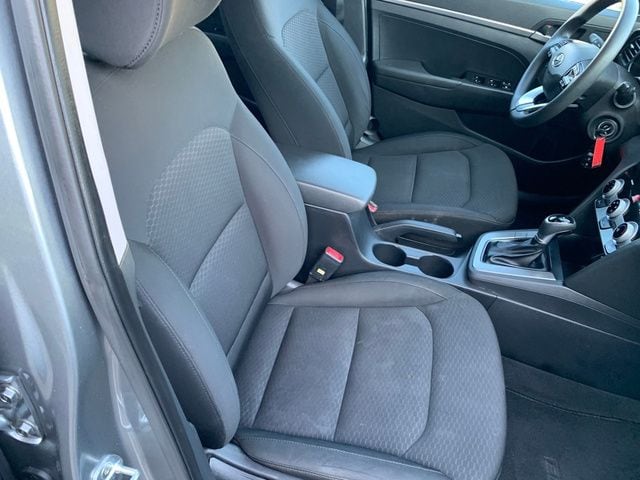 2019 Hyundai Elantra SE - Photo 10