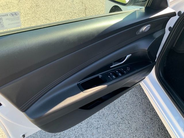 2025 Hyundai Elantra SEL - Photo 20