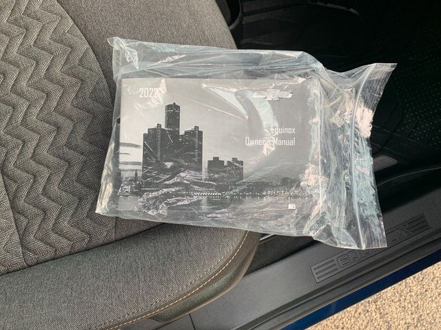 2022 Chevrolet Equinox LT - Photo 12