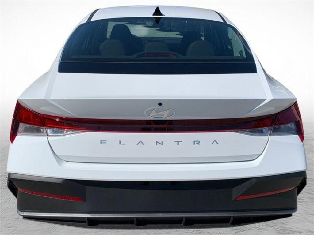 New 2026 Hyundai Elantra SE Sedan