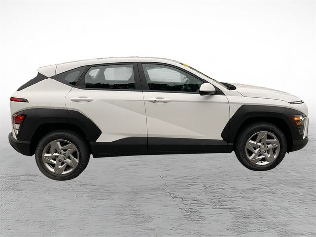 2024 Hyundai Kona SE - Photo 2