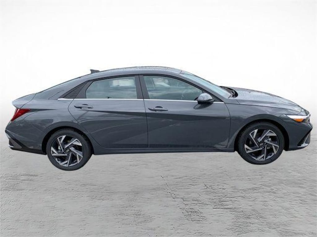 New 2026 Hyundai Elantra Limited Sedan