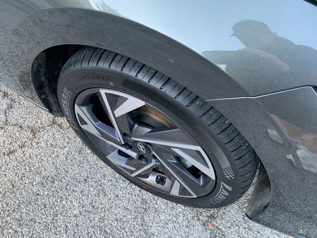 2024 Hyundai Elantra SEL - Photo 9