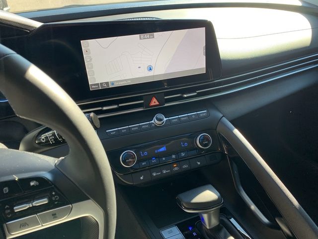 2025 Hyundai Elantra SEL - Photo 26