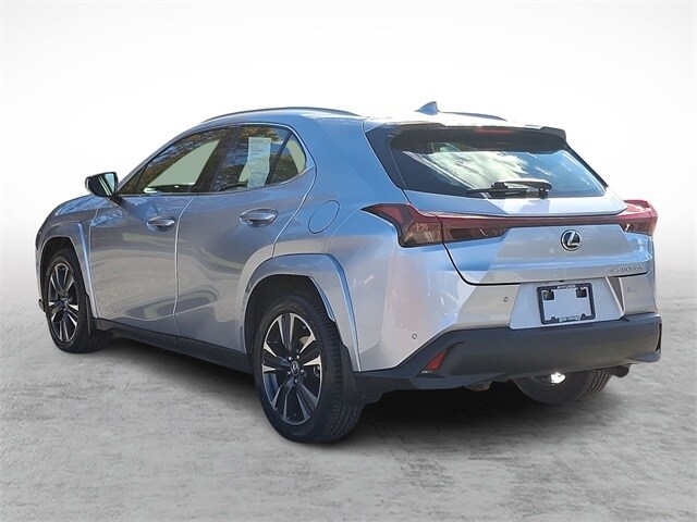 2023 Lexus UX 250h Premium photo 4