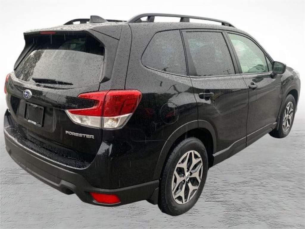 Used 2024 Subaru Forester Premium SUV