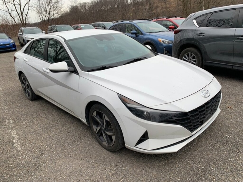 Used 2023 Hyundai Elantra SEL Sedan