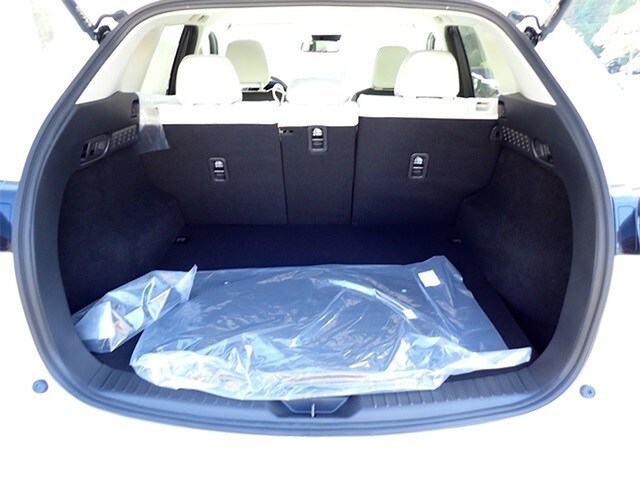 2025 Mazda CX-5 2.5 S Preferred photo 4
