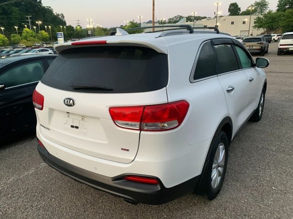 Used 2017 Kia Sorento 2.4L LX SUV