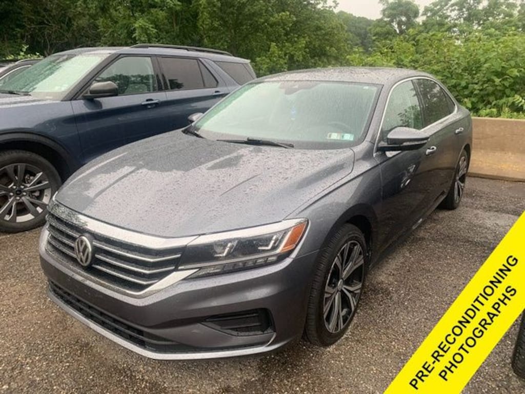 Used 2022 Volkswagen Passat 2.0T SE Sedan