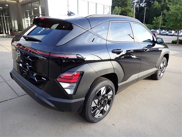 2025 Hyundai Kona SEL photo 2