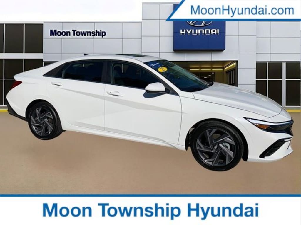 Used 2025 Hyundai Elantra SEL Convenience Sedan