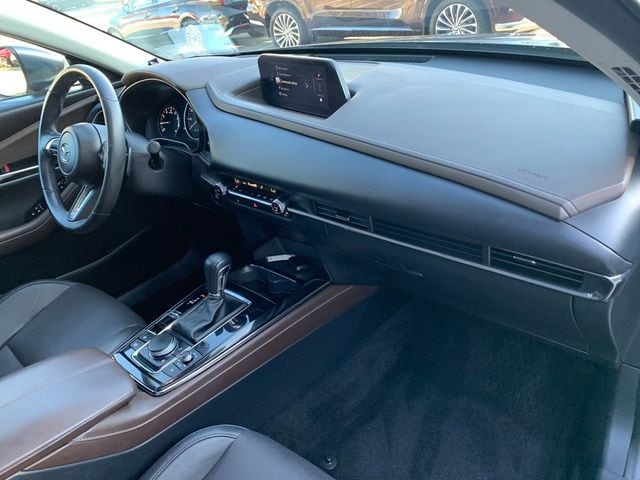 2024 Mazda CX-30 Premium - Photo 11