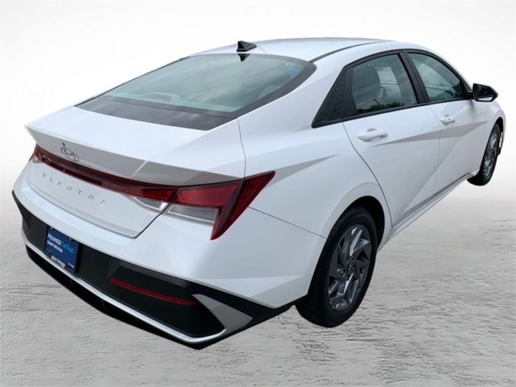 Used 2024 Hyundai Elantra SEL Sedan